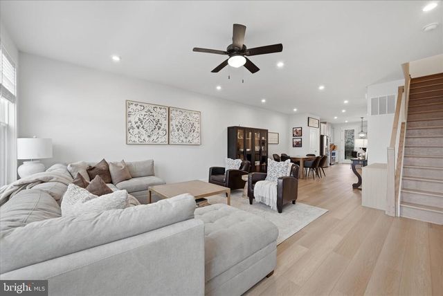 3586 STEPHENSONS HILL LN, Marshall, VA 20115