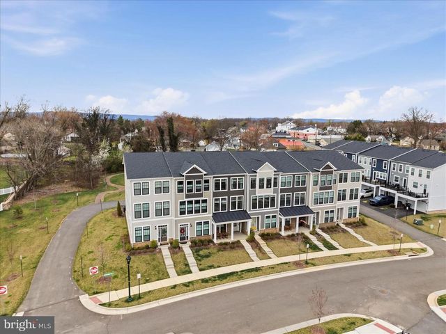 3586 STEPHENSONS HILL LN, Marshall, VA 20115