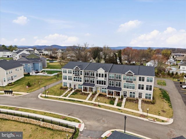 3586 STEPHENSONS HILL LN, Marshall, VA 20115