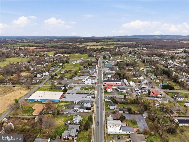 3586 STEPHENSONS HILL LN, Marshall, VA 20115