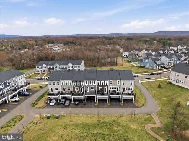 3586 STEPHENSONS HILL LN, Marshall, VA 20115