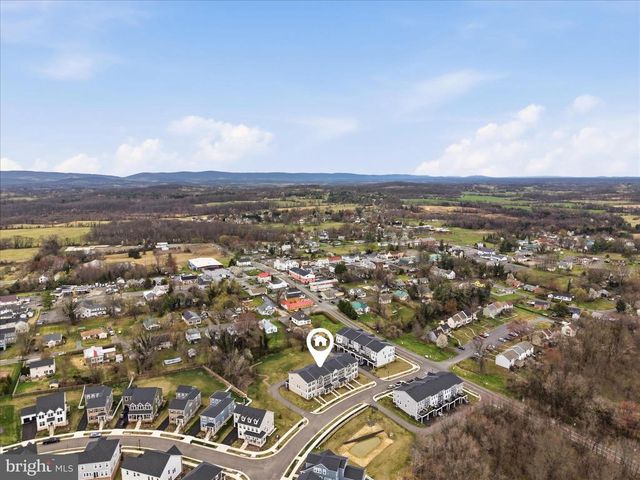 3586 STEPHENSONS HILL LN, Marshall, VA 20115