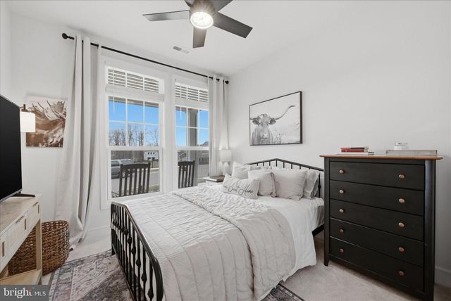 3586 STEPHENSONS HILL LN, Marshall, VA 20115