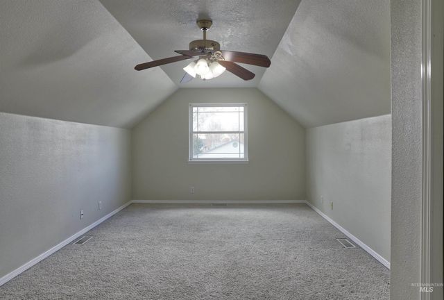 462 NW Sandpiper Ave, Mountain Home, ID 83647