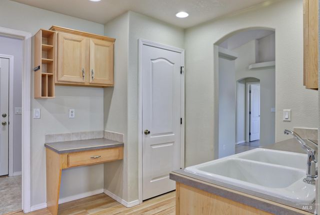 462 NW Sandpiper Ave, Mountain Home, ID 83647