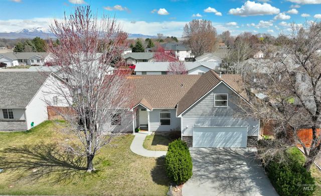 462 NW Sandpiper Ave, Mountain Home, ID 83647