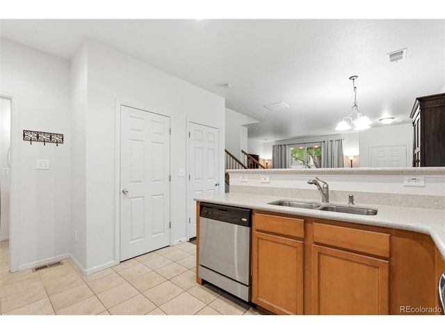 591 S Mobile Pl, Aurora, CO 80017