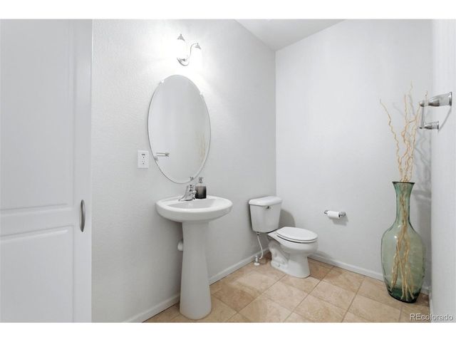 591 S Mobile Pl, Aurora, CO 80017