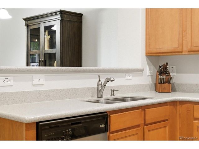 591 S Mobile Pl, Aurora, CO 80017