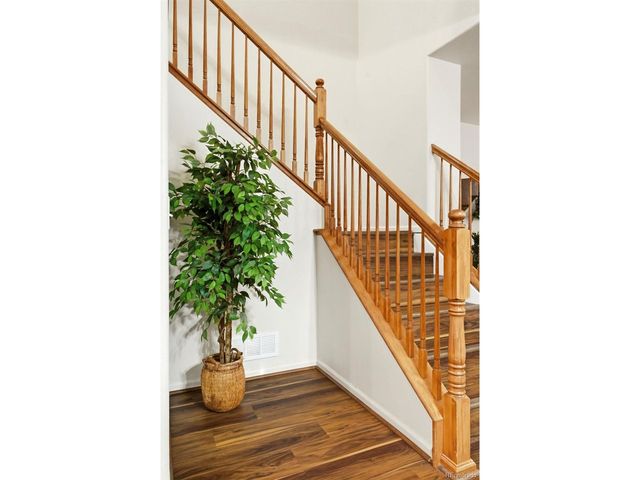 591 S Mobile Pl, Aurora, CO 80017