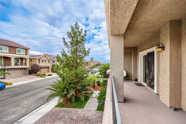 8200 Duncan Peak Court, Las Vegas, NV 89139