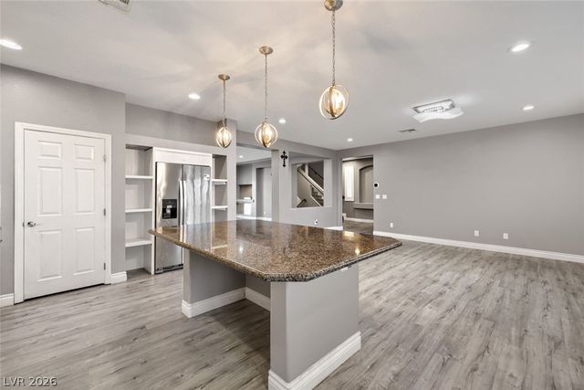 8200 Duncan Peak Court, Las Vegas, NV 89139