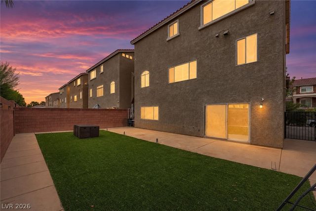 8200 Duncan Peak Court, Las Vegas, NV 89139