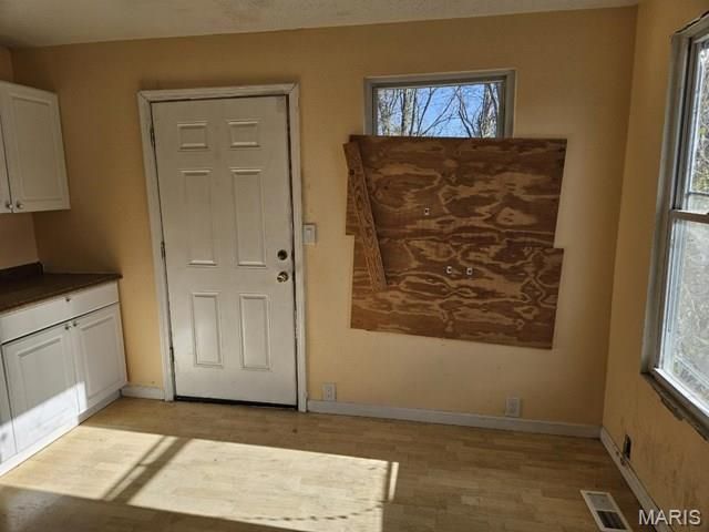 9952 Noble Lane, St Louis, MO 63136