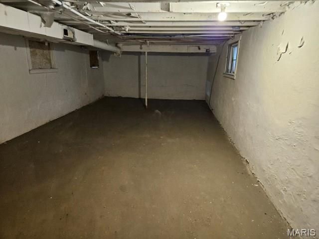 9952 Noble Lane, St Louis, MO 63136