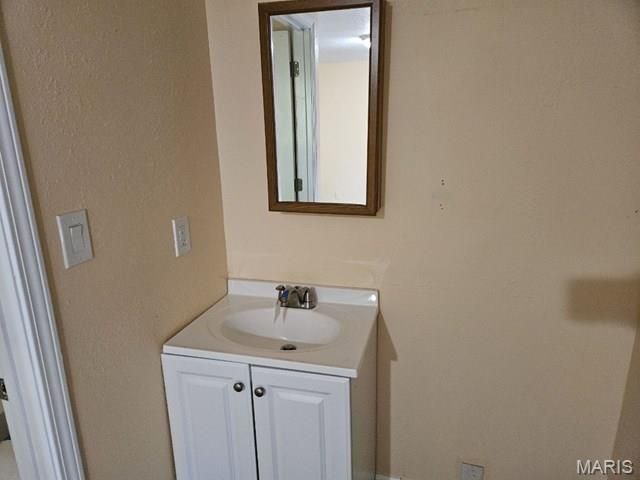 9952 Noble Lane, St Louis, MO 63136