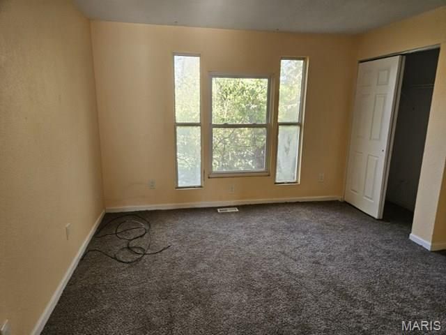 9952 Noble Lane, St Louis, MO 63136