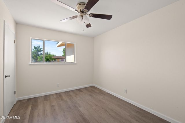 5829 NIKE Lane, El Paso, TX 79924