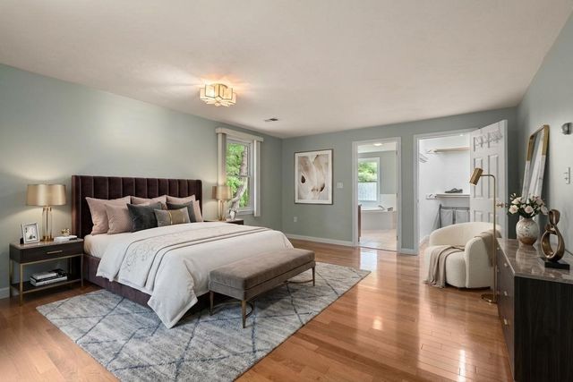 17 Leonard St, Lakeville, MA 02347
