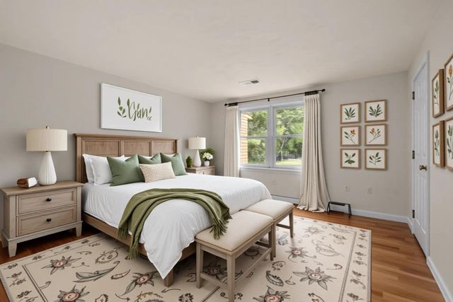 17 Leonard St, Lakeville, MA 02347