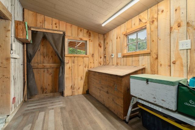 17 Leonard St, Lakeville, MA 02347