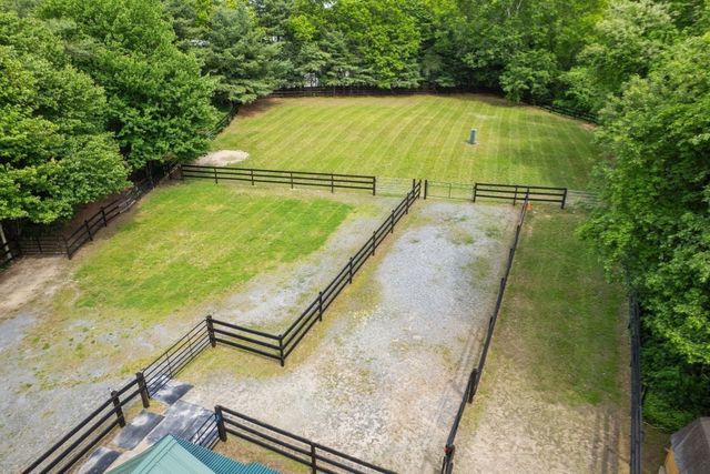 17 Leonard St, Lakeville, MA 02347