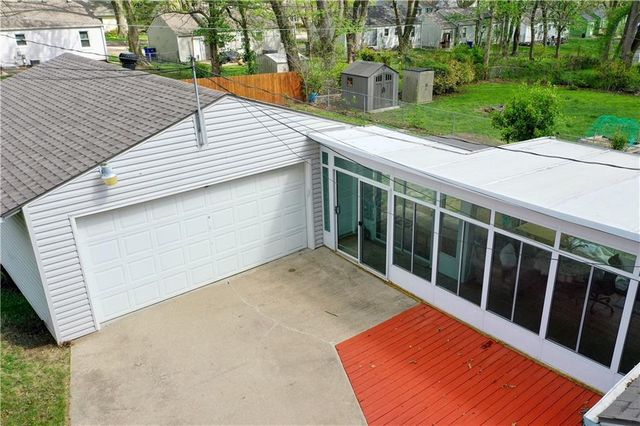 7709 Robinson Street, Overland Park, KS 66204