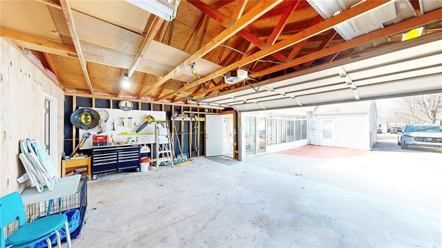 7709 Robinson Street, Overland Park, KS 66204