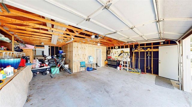 7709 Robinson Street, Overland Park, KS 66204