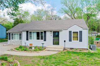 7709 Robinson Street, Overland Park, KS 66204