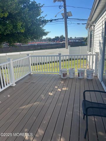 7 Candy Court, Edison, NJ 08817