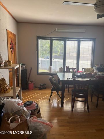 7 Candy Court, Edison, NJ 08817