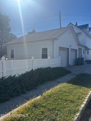7 Candy Court, Edison, NJ 08817