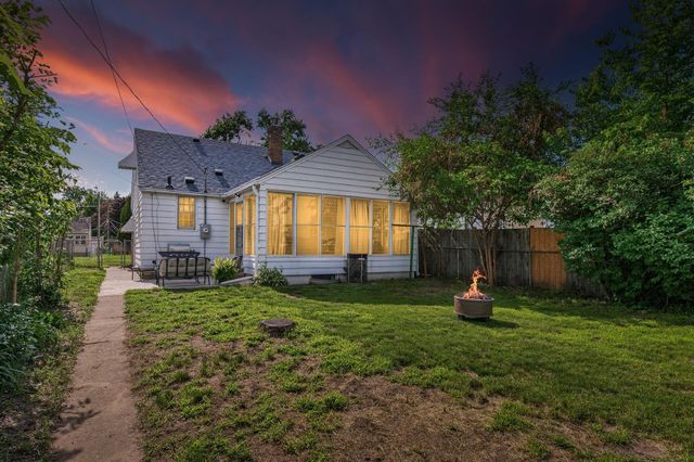 4822 Emerson Avenue N, Minneapolis, MN 55430
