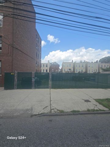 127 E 233rd Street, Bronx, NY 10470