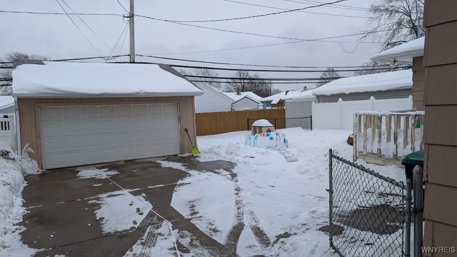 207 Floradale Avenue, Tonawanda, NY 14150