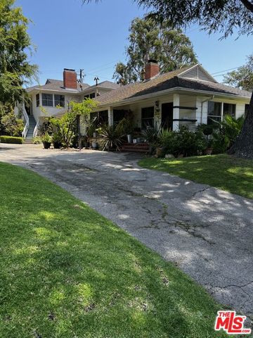130 S Bowling Green Way 134, Los Angeles, CA 90049