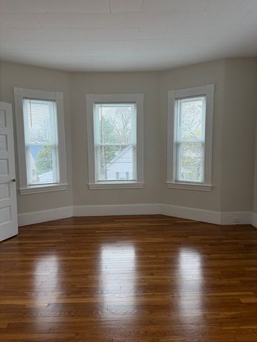 16-18 Mt Pleasant Street 2, Chelmsford, MA 01863