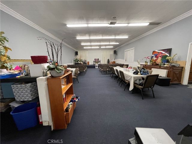 18515 Sherman Way, Reseda, CA 91335
