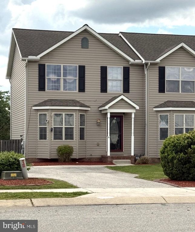 31 HEMLOCK DR, Hanover, PA 17331