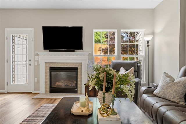 218 Spring Crossing Circle, Greer, SC 29650