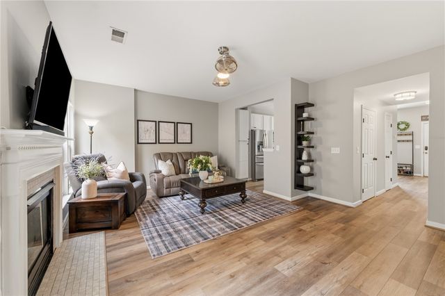 218 Spring Crossing Circle, Greer, SC 29650