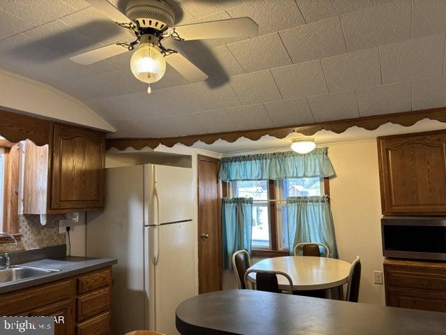 652 R E CHURCH STREET, Lock Haven, PA 17745