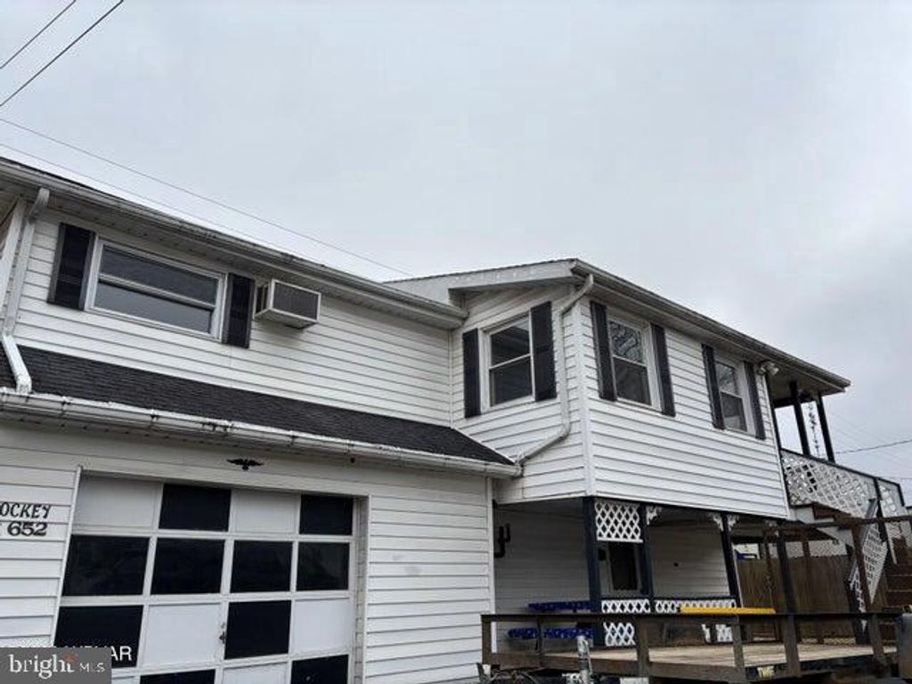 652 R E CHURCH STREET, Lock Haven, PA 17745