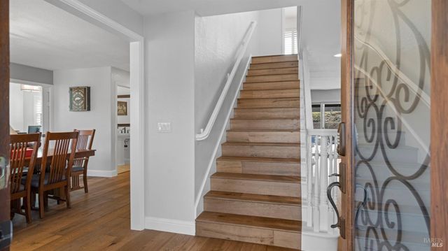 220 Hidden Valley Ln, Vacaville, CA 95688