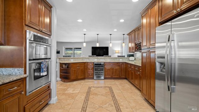 220 Hidden Valley Ln, Vacaville, CA 95688