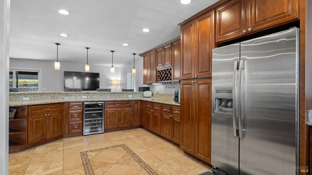 220 Hidden Valley Ln, Vacaville, CA 95688