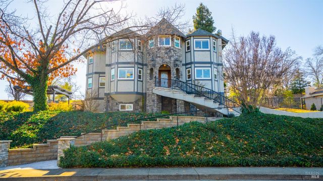 220 Hidden Valley Ln, Vacaville, CA 95688