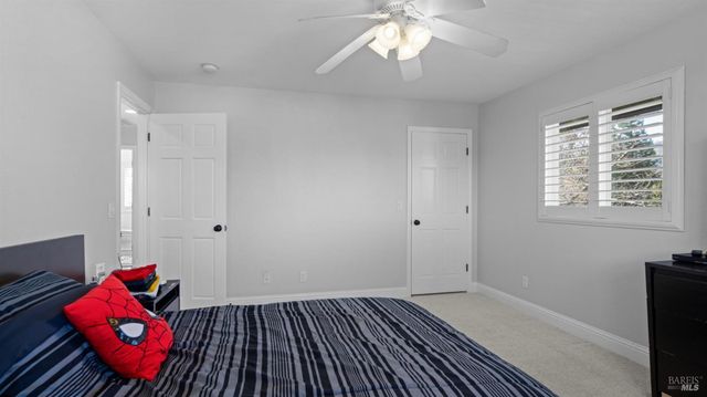 220 Hidden Valley Ln, Vacaville, CA 95688