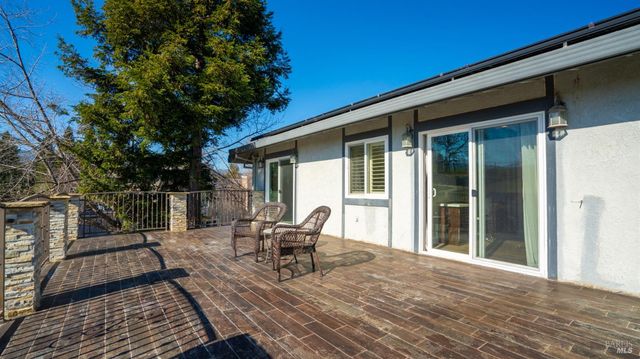 220 Hidden Valley Ln, Vacaville, CA 95688